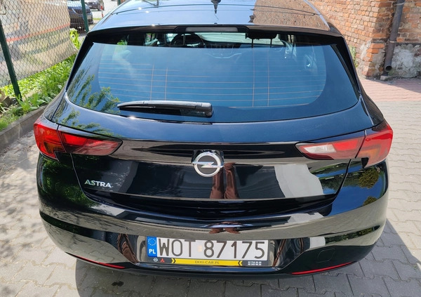 Opel Astra cena 55800 przebieg: 94000, rok produkcji 2019 z Karczew małe 232